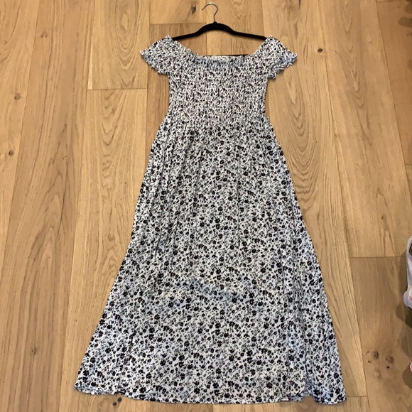 Miss Lulo Off the shoulder Maxi Dress - Picture 2 of 6